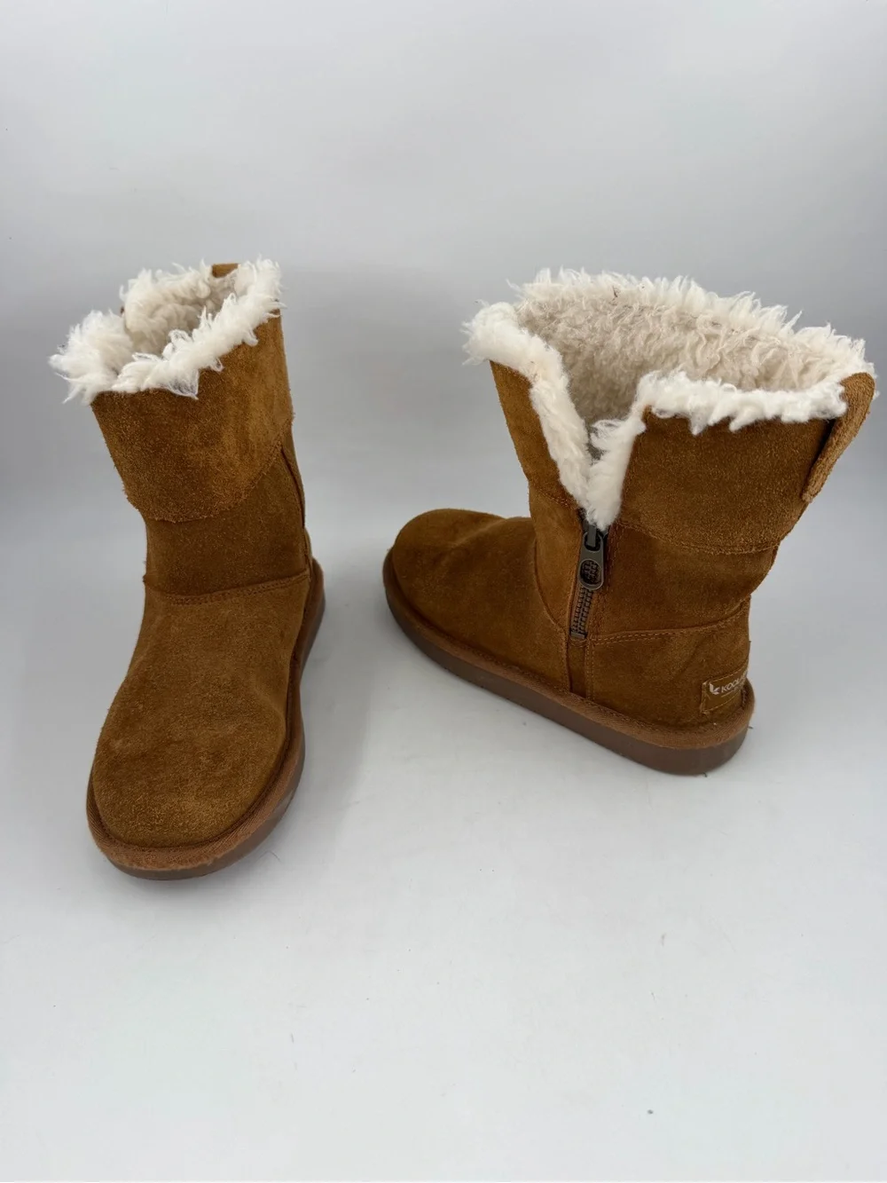 Koolaburra by Ugg Kids Aribel Short - SZ 13- Chestnut Tan Insulated Winter Boots